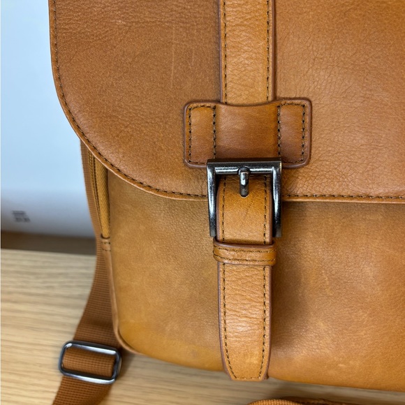 Kenneth Cole Men's Light Brown Full Grain Leather Messenger Bag Like New!!! - Picture 5 of 16